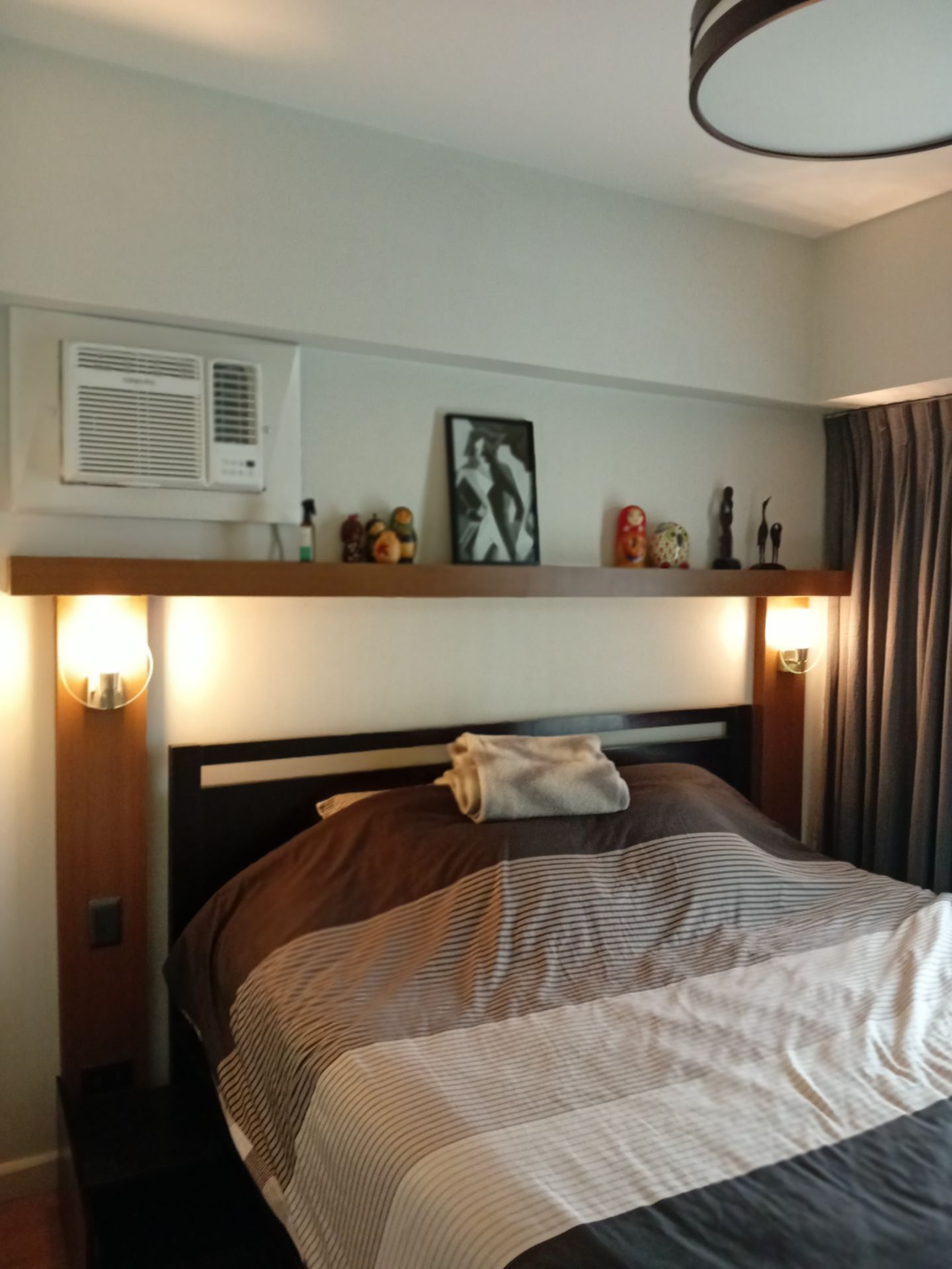 Red Oak Two Serendra for Rent